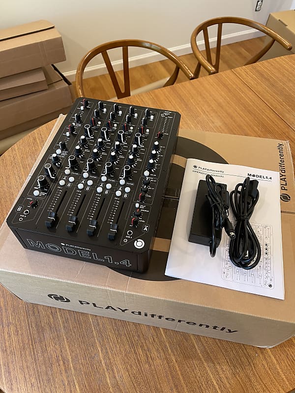 PLAYdifferently Model 1.4 4-channel Analog Mixer