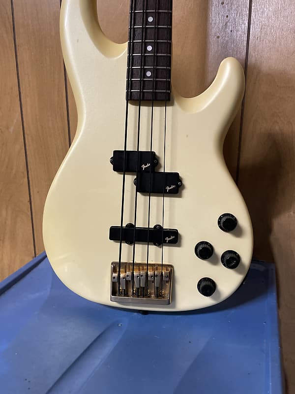 Fender Contemporary Precision Bass Lyte MIJ 1989 - 1995 - Frost White image 1