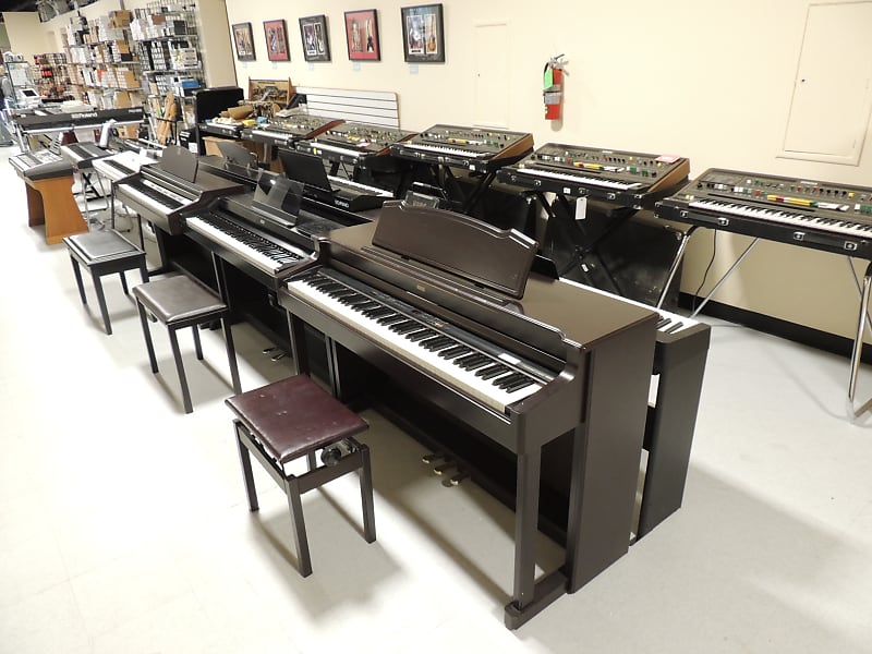 Yamaha Clavinova CLP-930 Digital Home Piano [Three Wave