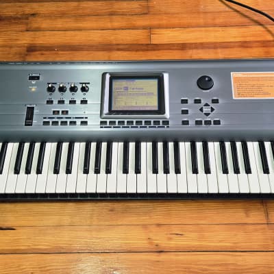 Roland Fantom FA-76 Synthesizer Workstation Keyboard