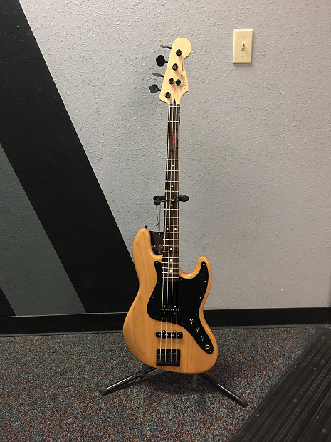 Jazz bass black hardware new arrivals