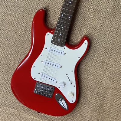 Fender Squier Stratocaster Mini  Red image 2