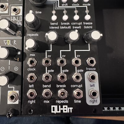 Qu-bit Electronix Surface ユーロラック front.png?format=1000w