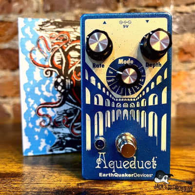 EarthQuaker Devices Aqueduct Vibrato Pedal *USED* (2010s - Blue) for sale