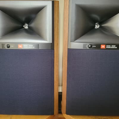JBL Model 4312B Professional Studio Control Monitors JBL Model 4312B Professional Studio Control Monitors