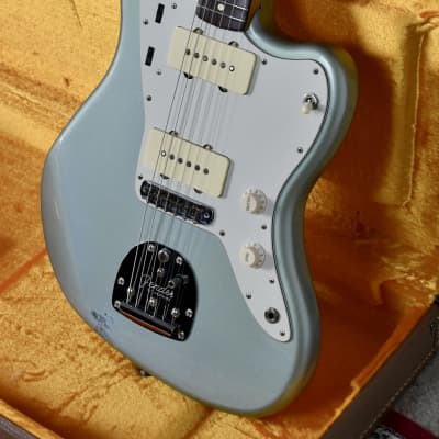 2000 Fender Yamano American Vintage ’62 Jazzmaster Reissue Ice Blue Metallic 1 of 50 w/HSC & Paperwork, AVRI image 6