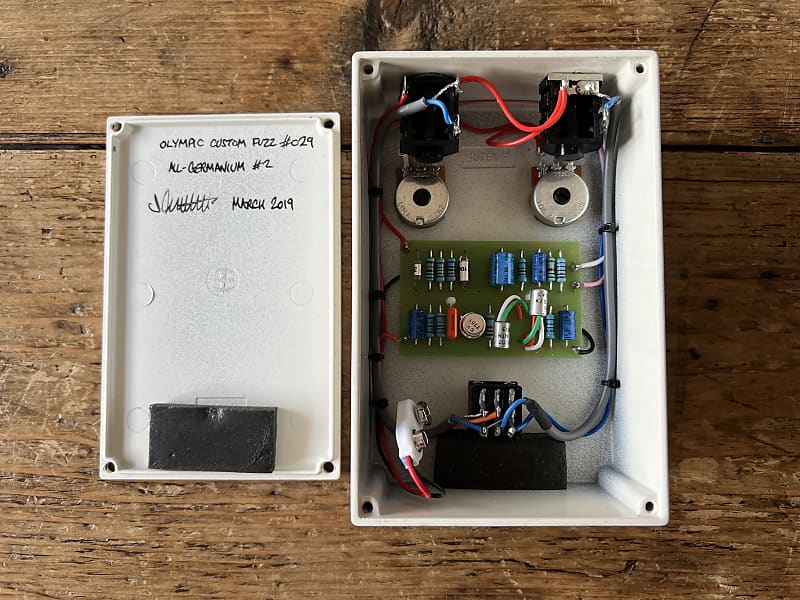 ギター CASTLEDINE ELECTRONICS OLYMPIC FUZZ GE Castledine Electronics Germanium Olympic Fuzz | Reverb