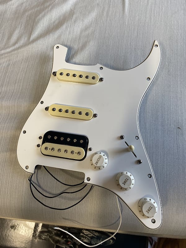 Fender Stratocaster White | Reverb