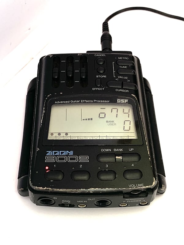 ZOOM 9002 Guitar multi effects processor with A/C adapter Reverb