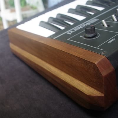 Roland TR 808, SH 02, SH 09  walnut wooden ends