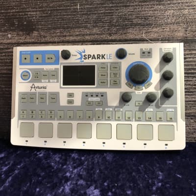 Arturia SparkLE MIDI Controller / Drum Machine