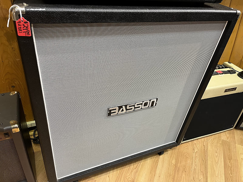 Basson B412GR 4x12 Guitar Cabinet