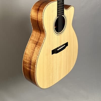 Froggy Bottom F Deluxe Cutaway Adirondack & Koa image 3