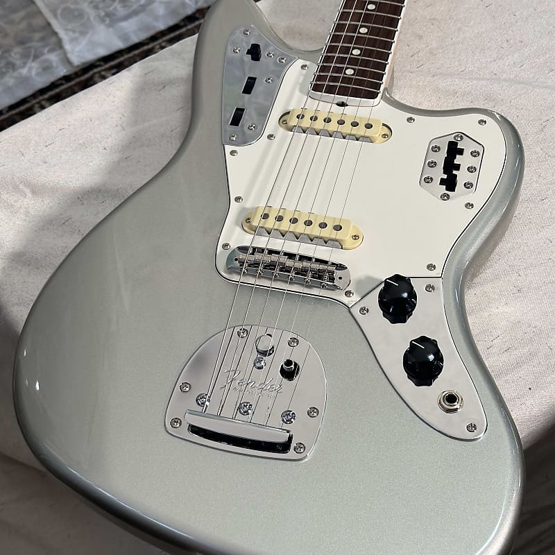 ギター Fender MIJ Traditional L60s Jaguar Fender MIJ Traditional '60s Jaguar Arctic White 2020 LEFTY
