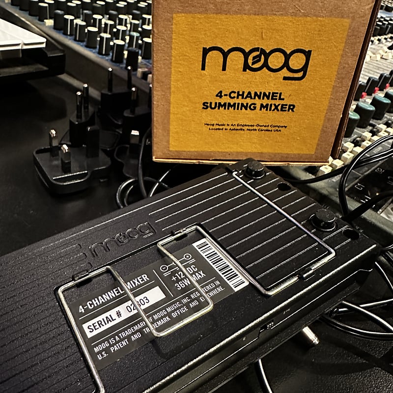 Moog 4-channel Summing Mixer power and audio distribution like new in box 4  channel