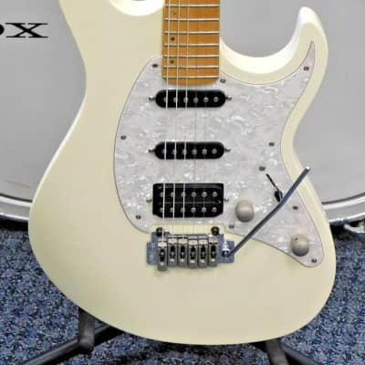 2008 Cort G250 HSS Electric Guitar! Olympic White w/ Pearloid Pickguard! VERY NICE!!! image 2