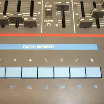 Roland Juno-106 61-Key Programmable Polyphonic Synthesizer Keyboard image 14