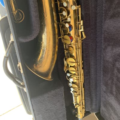 The Buescher Aristocrat Art Deco series I 1937 tenor saxophone with case image 1