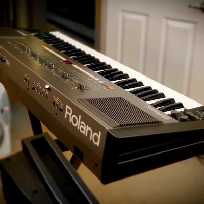 FULLY SERVICED RARE VINTAGE ROLAND HS60 (JUNO 106 with speakers!) IN AMAZING CONDITION! image 17