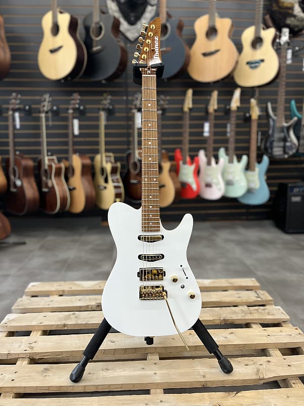 Ibanez LB1-WH Lari Basilio Signature 2023 - White