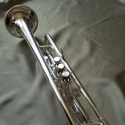 Getzen Severinsen Model Eterna 900S Trumpet 1968-1971 w/hard case, mouthpieces, mutes, & lyre image 13