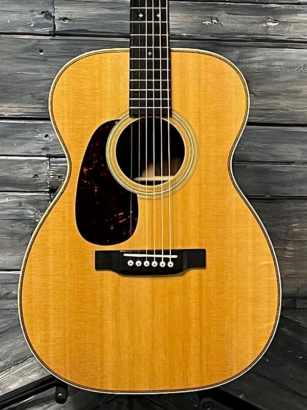 Second hand left handed acoustic deals guitar