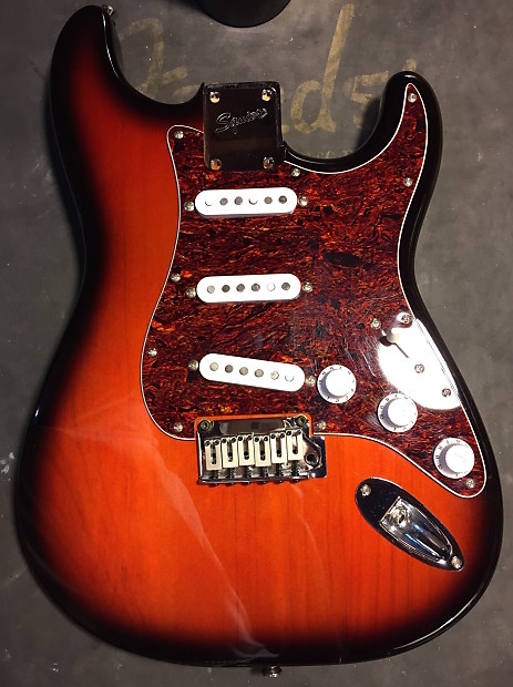 Squier standard outlet stratocaster antique burst