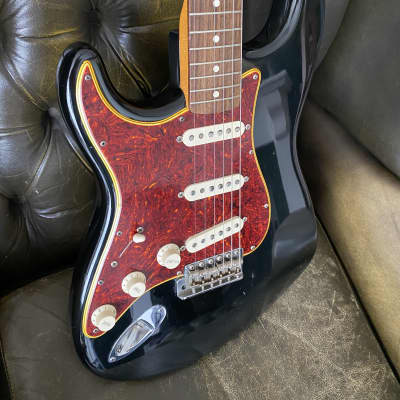 Fender AVRI 62 Stratocaster Left handed black lefty 1999 image 2