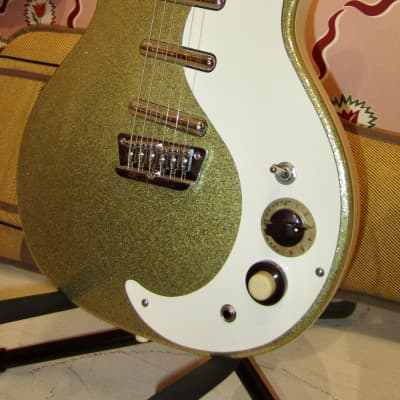 Danelectro DC-3 Electric Solidbody 1990s - Gold Sparkle for sale