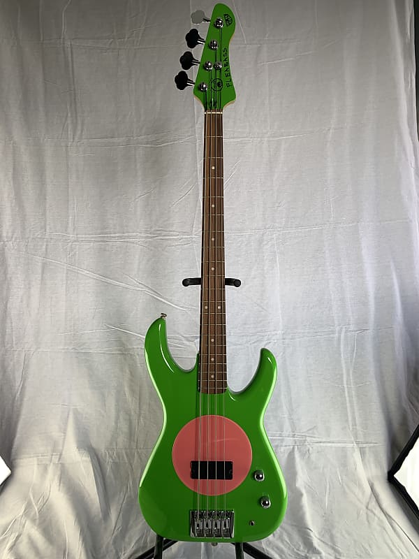 Fleabass Flea Bass Model 32 Green/Pink Punk Bass