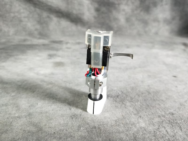 Denon DL103LC II MC cartridge with  AT-LH13/OCC Head shell #7710 In Near mint Condition  			