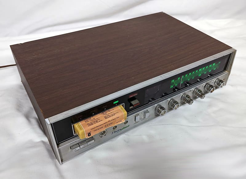 Electrophonic TR-1000 Solid State AM/FM 8-Track Multiplex Electrophonic TR-1000 Solid State AM/FM 8-Track Multiplex