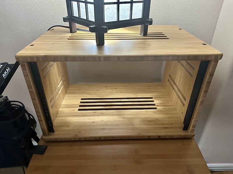 Jamracks 6Space Rack 2022 Carbonized Amber Reverb