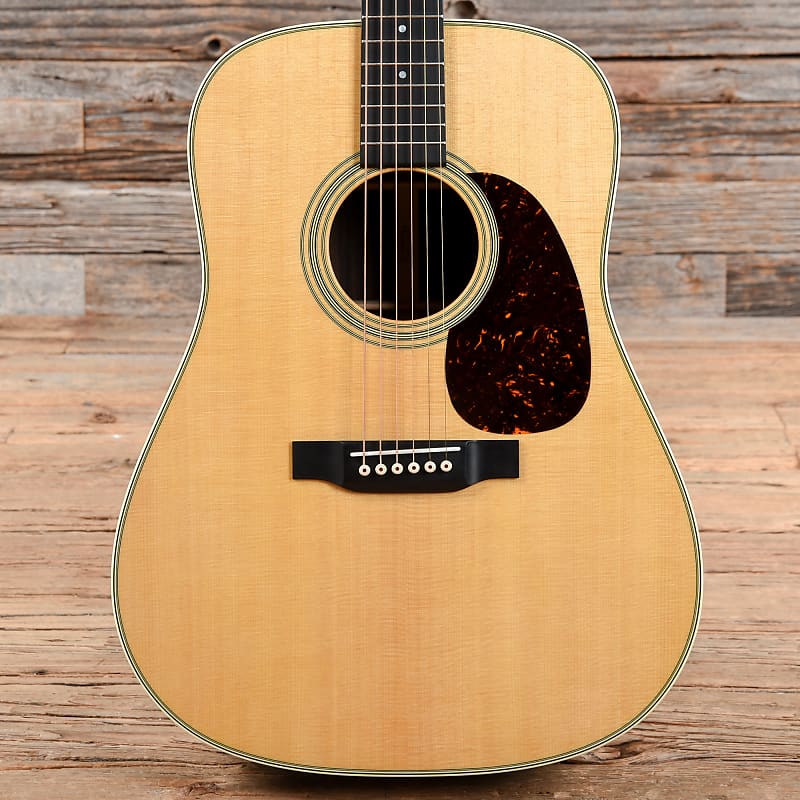 Martin D-28E Dreadnought with Electronics Natural 2018 image 3