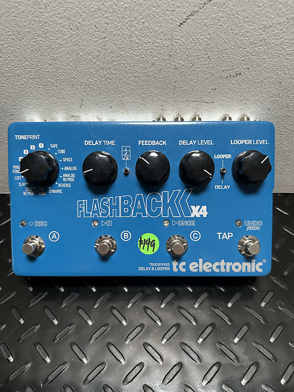 TC Electronic Flashback X4 Delay & Looper 2011 - 2019 - Blue | Reverb