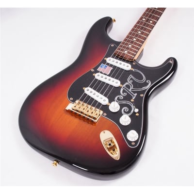 Fender Stevie Ray Vaughan Stratocaster, 3-Colour Sunburst image 5