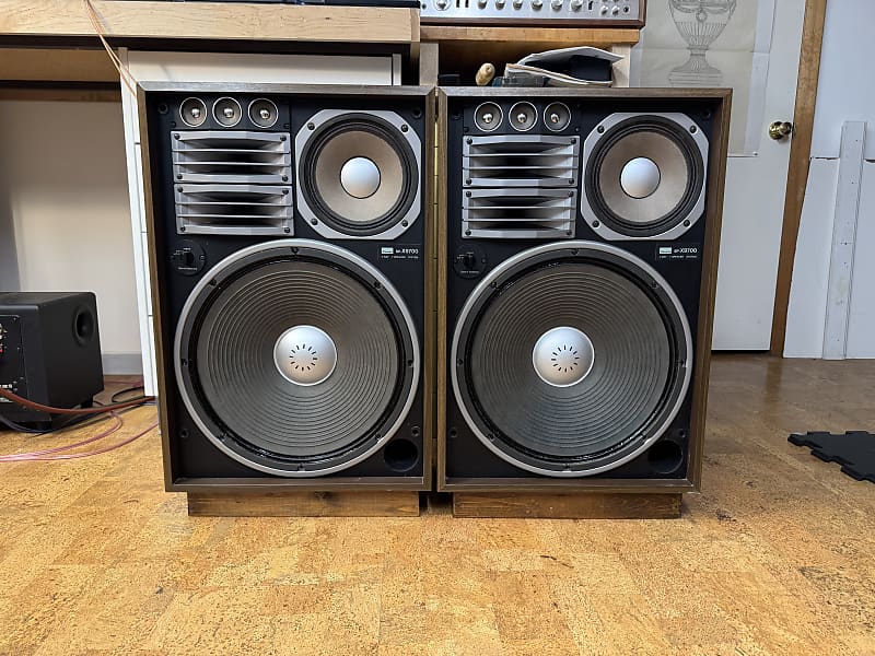 Sansui SP X9700 in very good condition - 1979-recapped  			