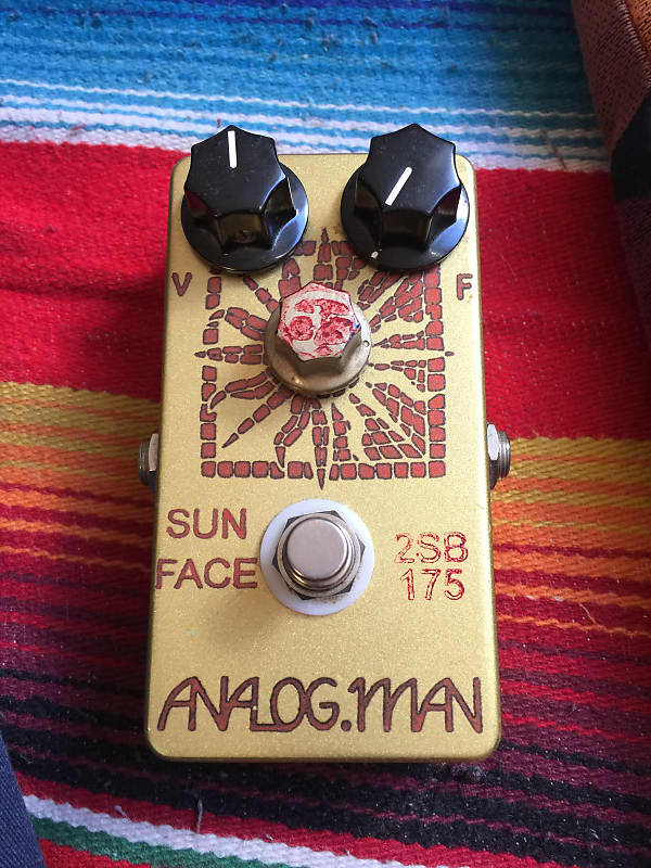 Analogman Sun Face 2SB175 Germanium Fuzz with Sun Dial Knob 2002 - 2021 -  Gold