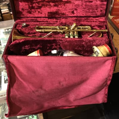 1958 F.E. Olds & Son Mendez Gold Lacquered Professional Bb Trumpet with Mouthpiece and Case image 13