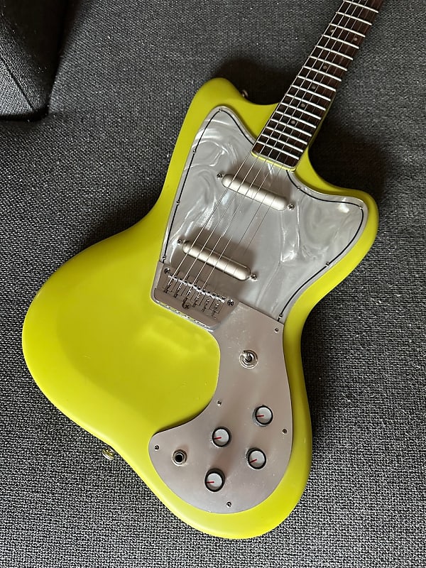 Danelectro Dead-On '67 Baritone 2008 - 2009 - Limey