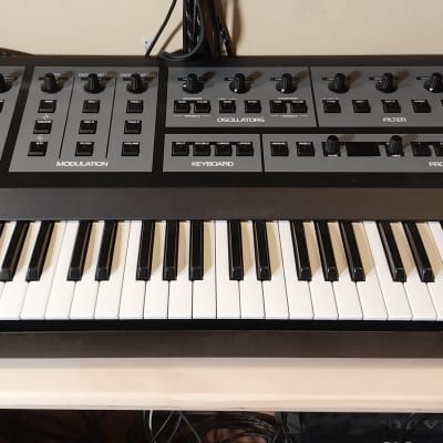 Oberheim OB-X8 61-Key Polyphonic Analog Synthesizer OS v2.0