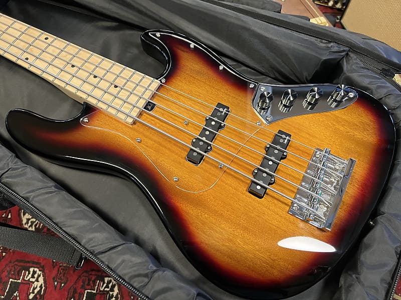 Sadowsky MetroExpress 21-5 string bass - Tobacco Burst | Reverb Sadowsky MetroExpress 21-5 string bass - Tobacco Burst | Reverb
