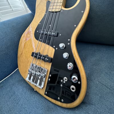 Fender Marcus Miller Jazz Bass  - Outstanding & Upgraded image 2
