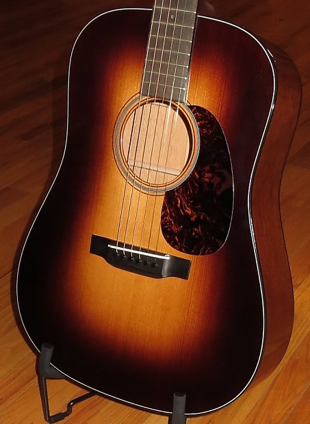 Martin d18 golden era sunburst online