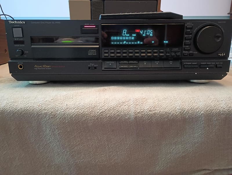 Technics SL P990 cd player in excellent condition - 1990's