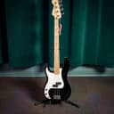 Fender Player Precision Bass Left-Handed with Maple Fingerboard - BLACK