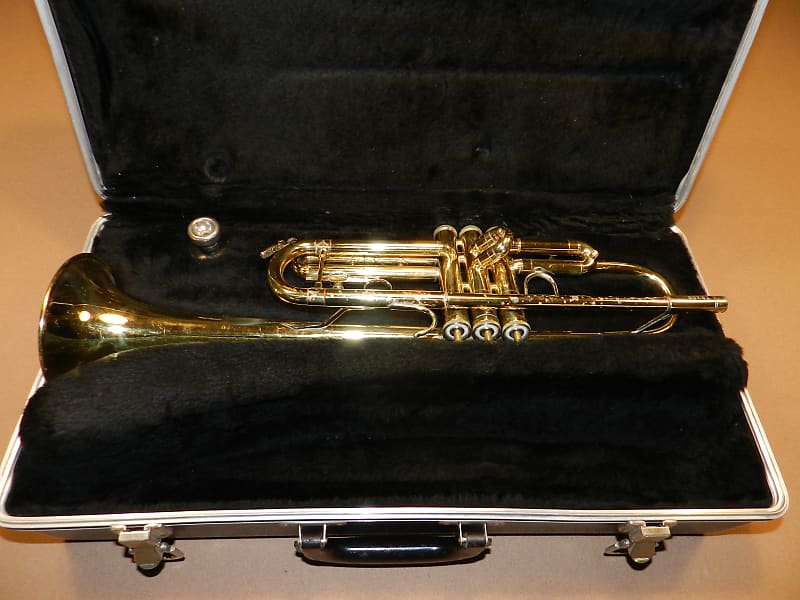 Vincent Bach ヴィンセントバック B♭トランペット TR300 B