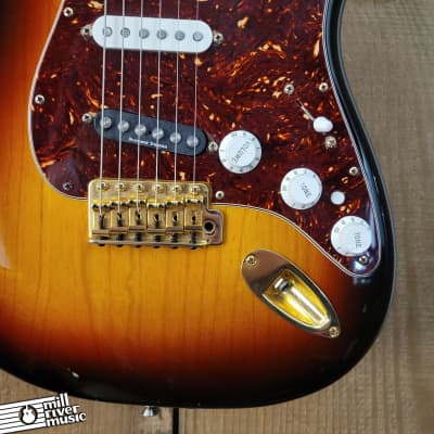 Fender Deluxe Players Stratocaster MIM Electric Guitar Sunburst Used image 9