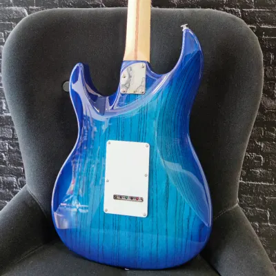 FGN E-Gitarre, Expert Odyssey, Seethrough Blue Burst, Koffer image 9