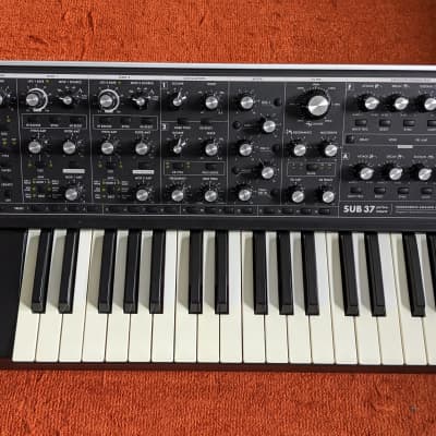 Moog Sub 37 Tribute Edition 2010s - Black